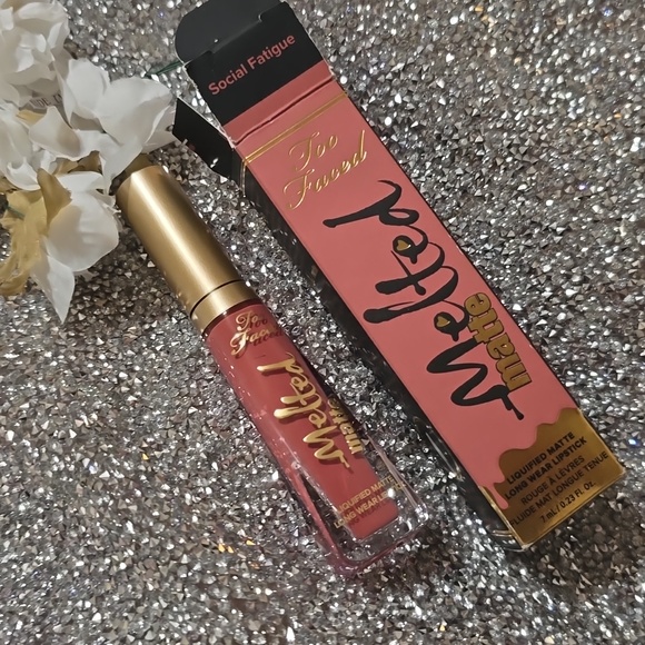 🌟HP🌟🧚🌟SOCIAL FATIGUE Too Faced DISCONTINUED Melted Liquid Lipstick NWT - Picture 5 of 5